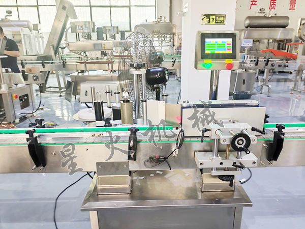 叼嘿视频免费看四川圓瓶貼標機實拍圖