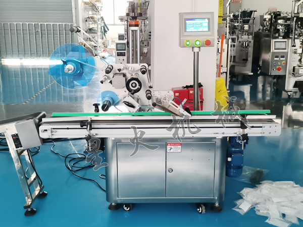 平麵貼標機實拍圖